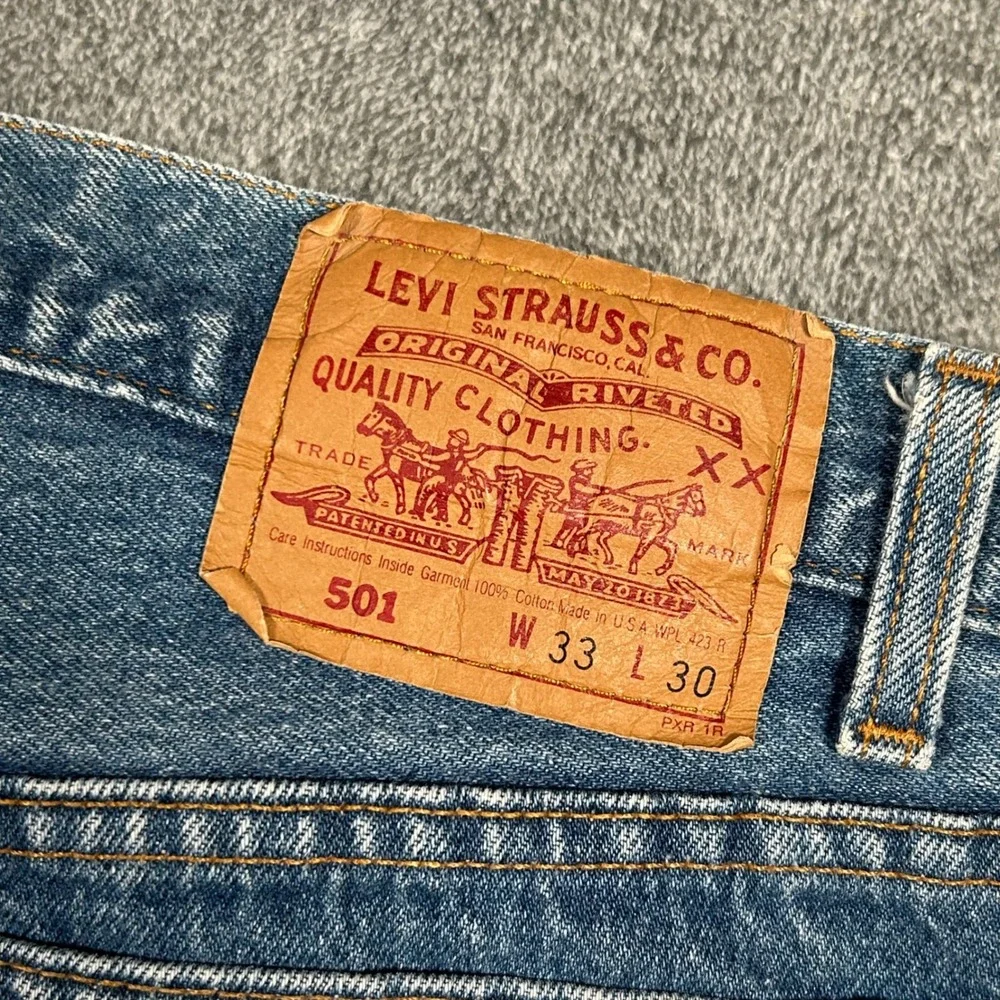 VTG 90s Levi's 501 Stonewash Jeans 33x30 (Fits 32x30) 0115 Button Fly Made USA